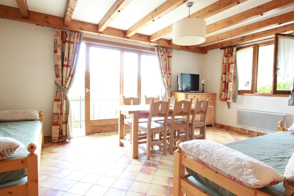Ferienwohnung Chez Francine Notre-Dame-de-Bellecombe Exterior foto